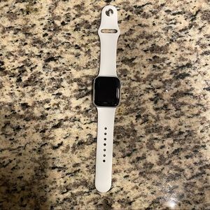 Applie iWatch series 3